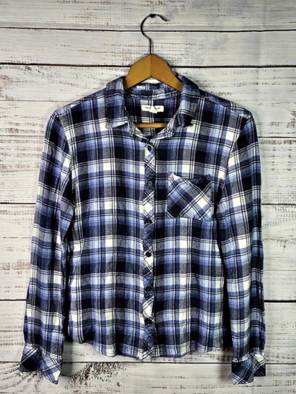 BeachLunchLounge Blue Plaid Button Down Shirt Medium